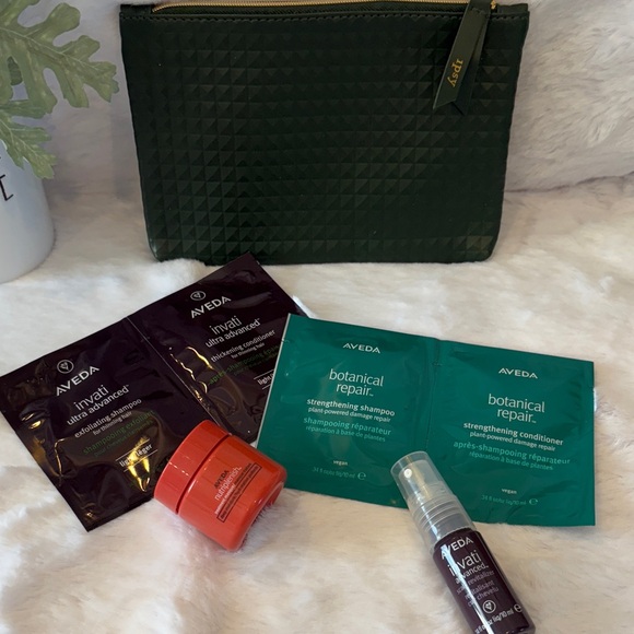 AVEDA Other - Aveda Botanical Hair Repair Travel Size Set with Dark Green Pouch